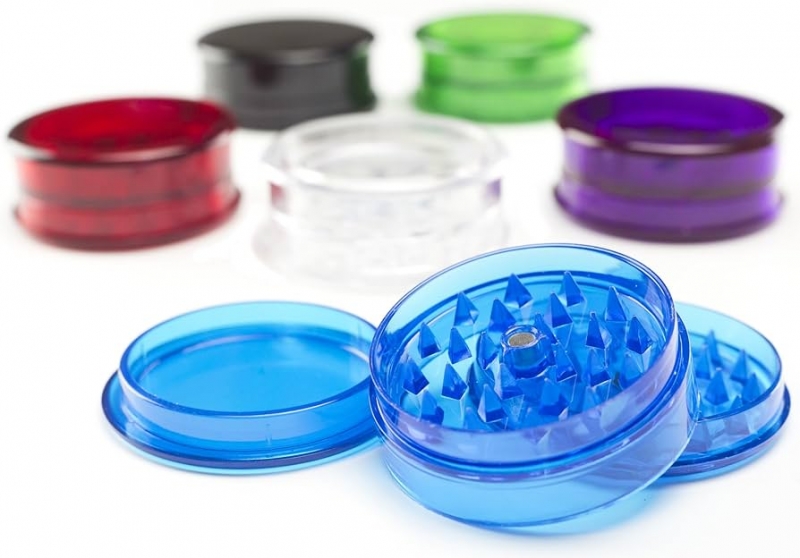 magnetic plastic 3 part herb grinder with sta