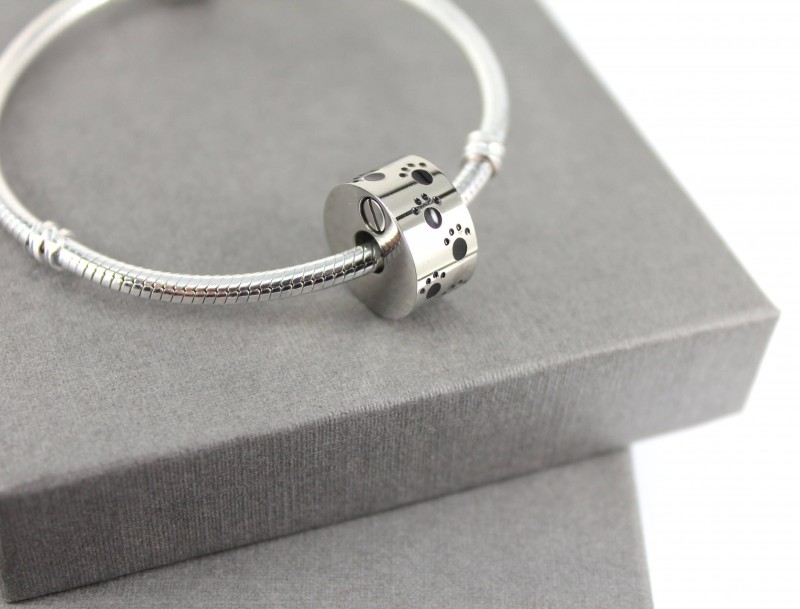 Ashes Jewellery stainless steel  Circular Paw